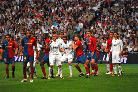 El Clasico: En ikonisk fotbollsrivalitet som definierar spansk passion och politik